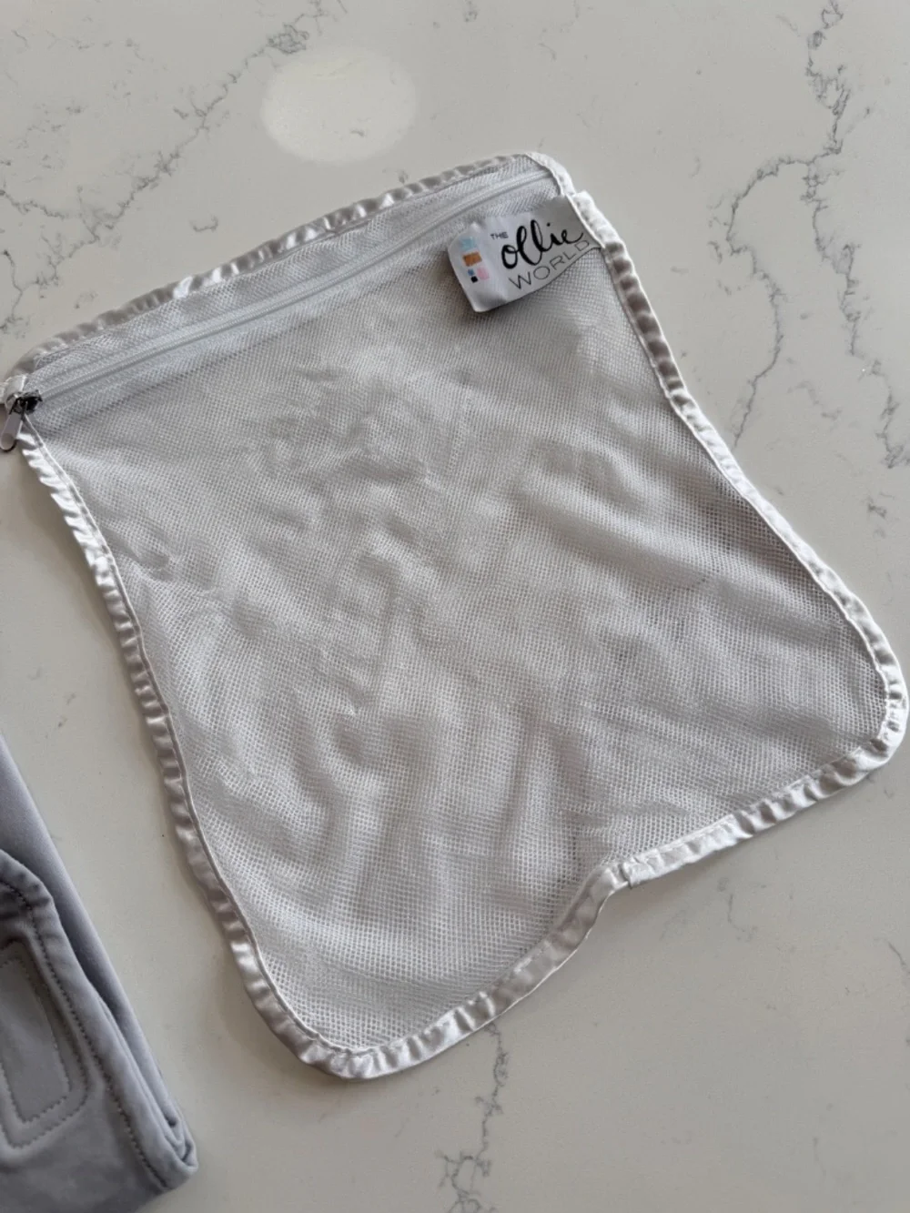 Ollie Swaddle, Light Gray